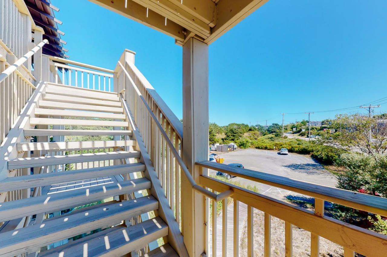 Sand & Beach Within Reach Hotel North Truro Exterior photo