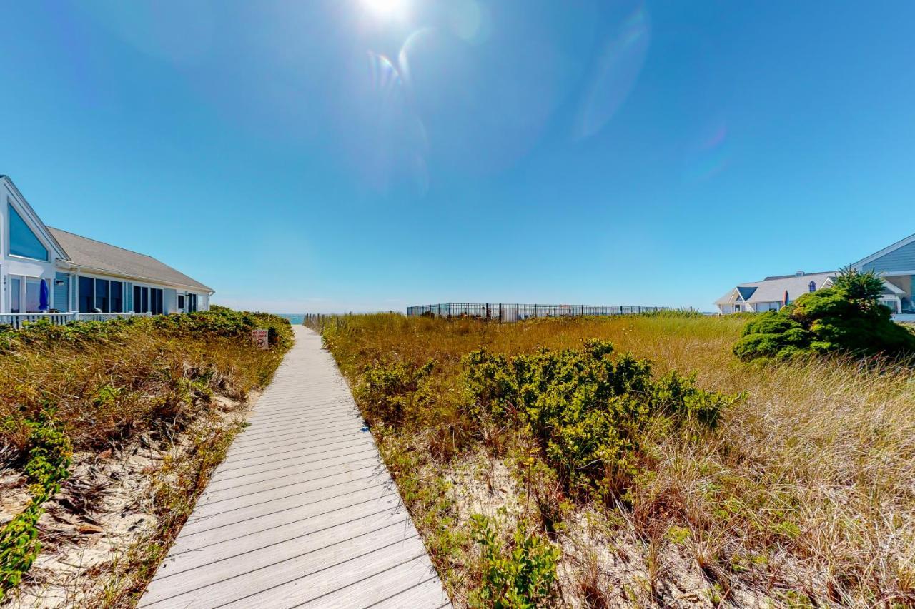 Sand & Beach Within Reach Hotel North Truro Exterior photo